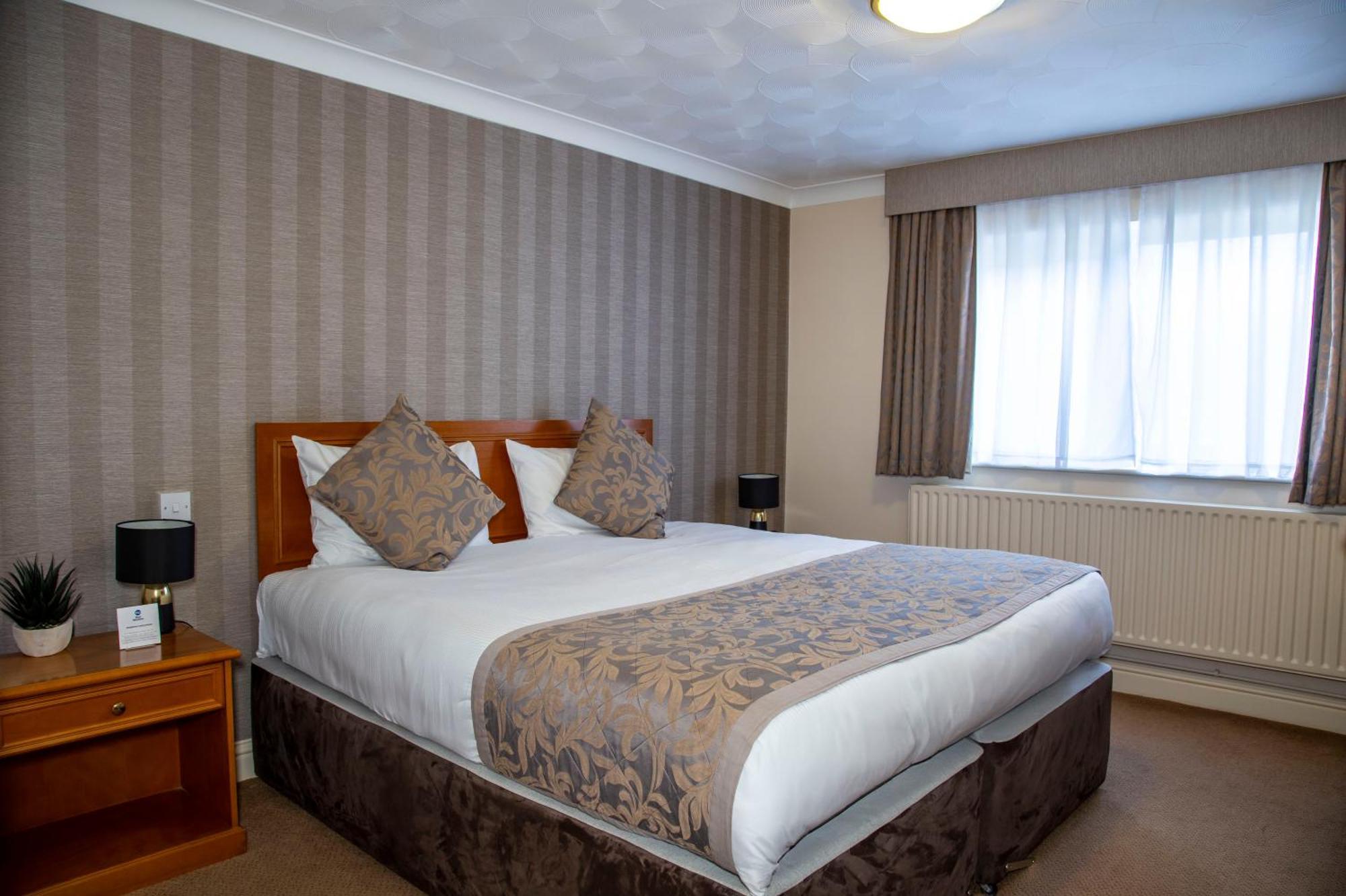 Best Western Manor Hotel Грейвсенд Екстер'єр фото