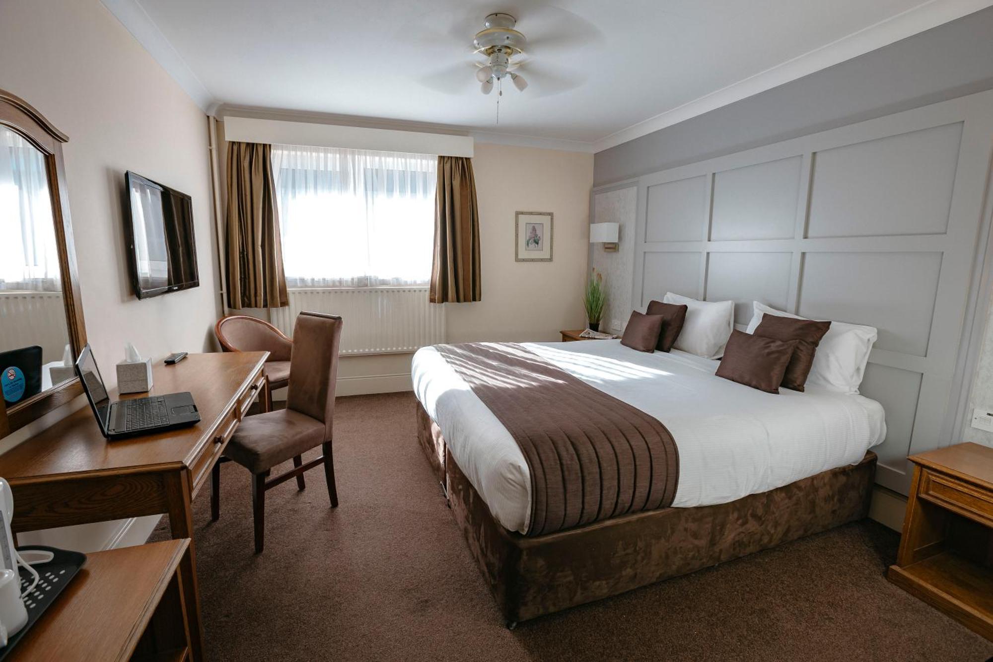 Best Western Manor Hotel Грейвсенд Екстер'єр фото